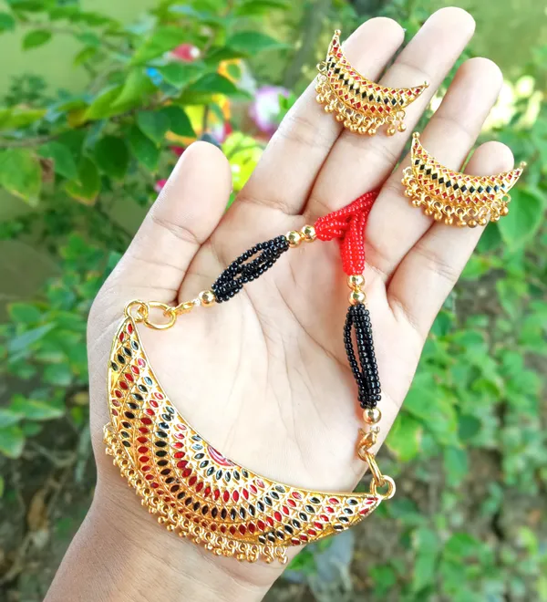 Assamese_Traditional_Red_Black_Colour_Joonbiri_Tassel_Jewellery_Set_For_Women_&_Girl
